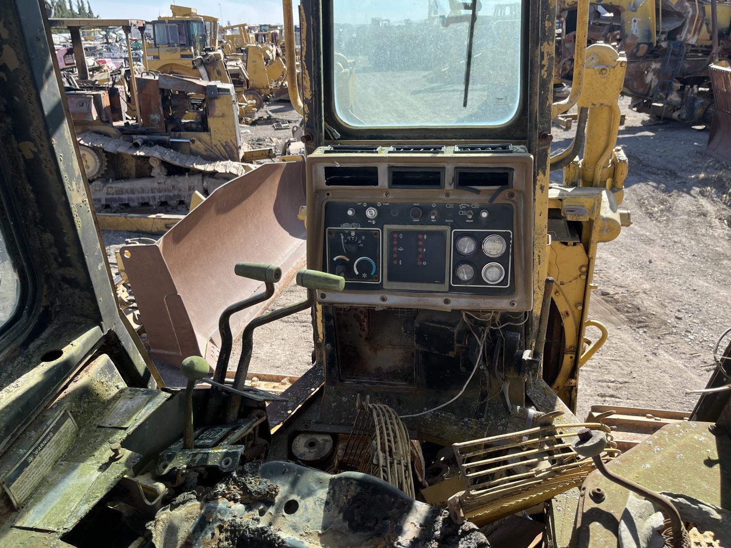 ./imagenes/INVOICE/2019/17379/TAPADOR FRONTAL CATERPILLAR D6HLGP (15).JPG